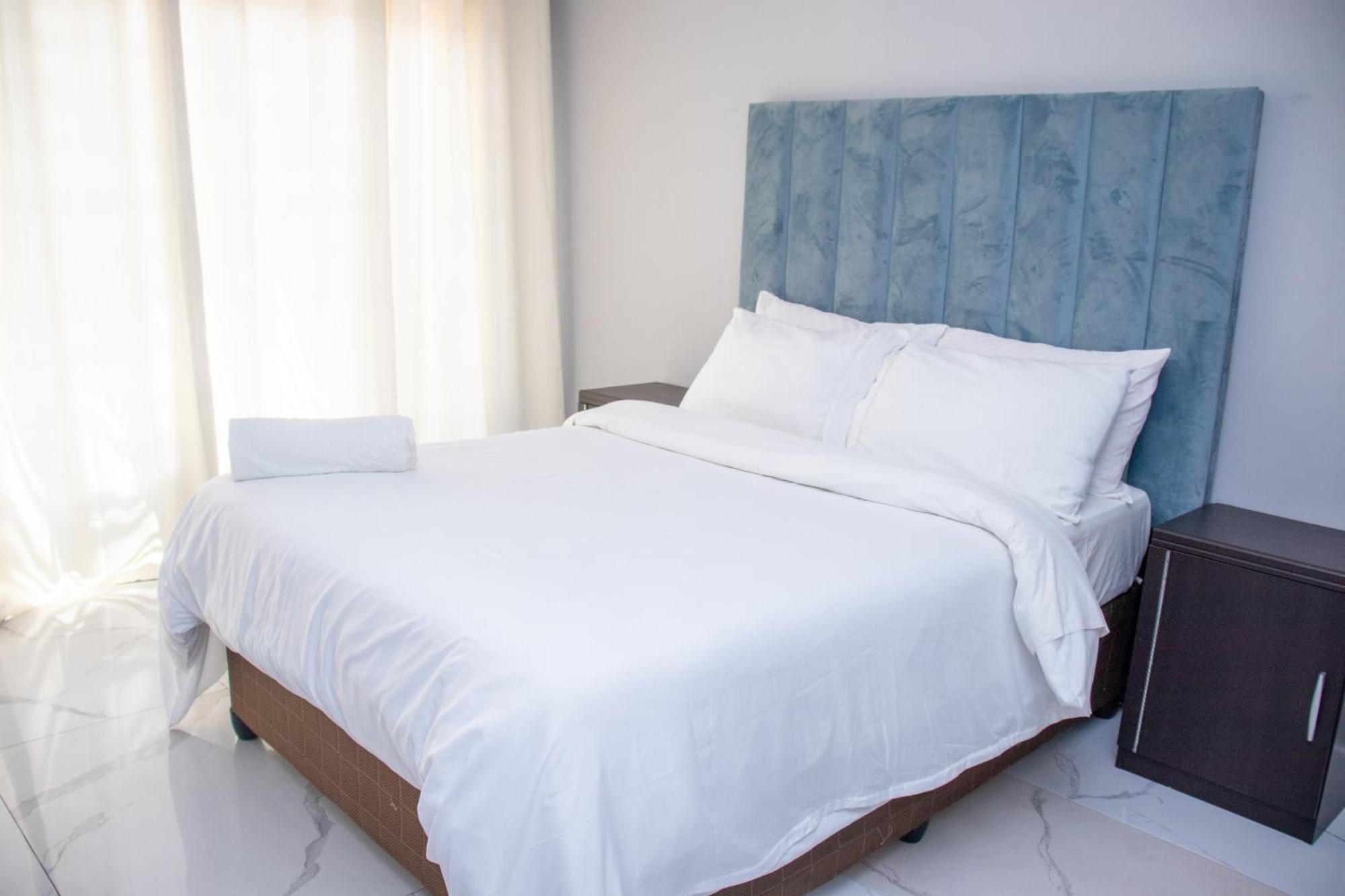 Lowin Suites-One-Bed Apartments Лусака Экстерьер фото