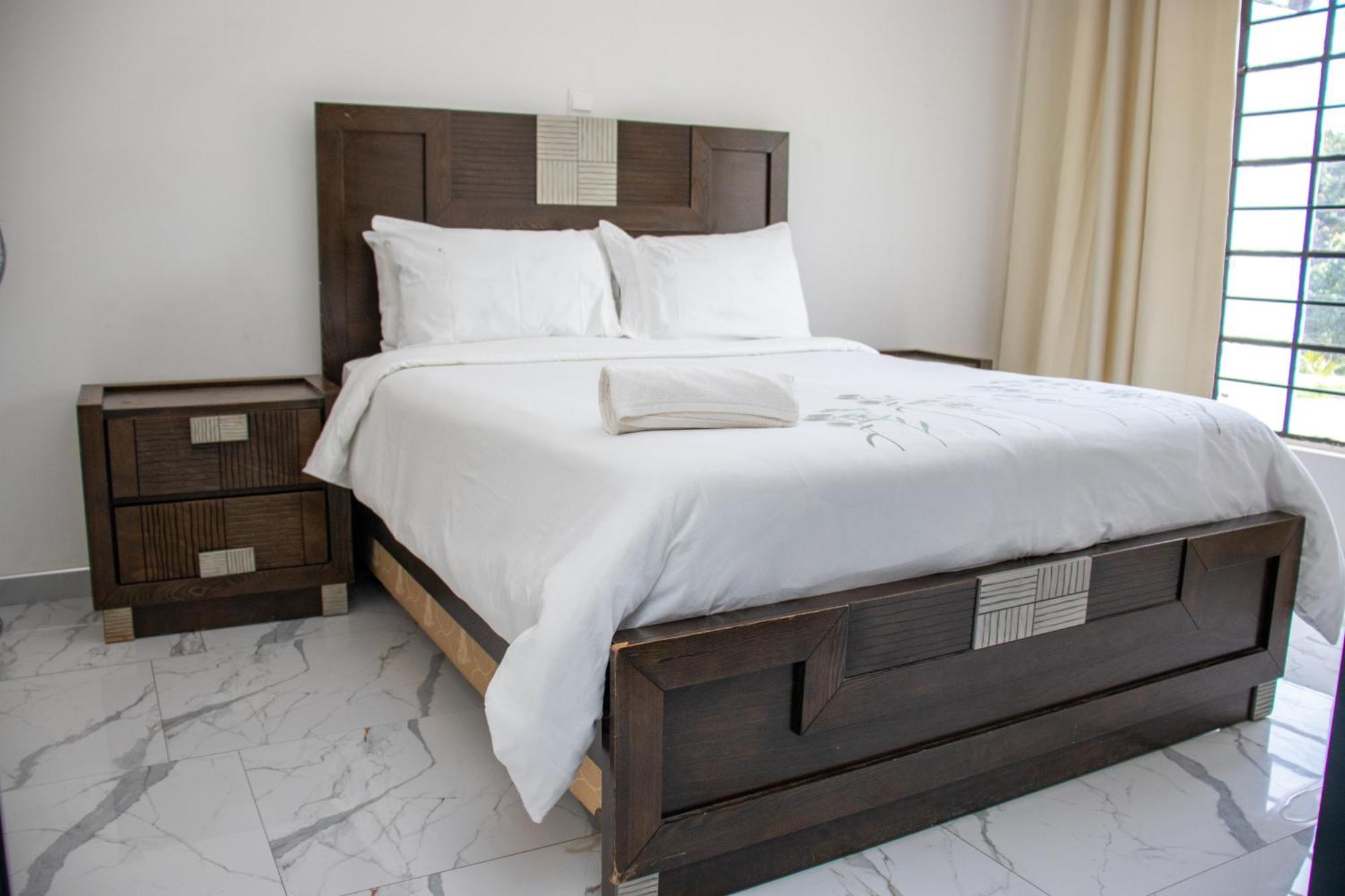 Lowin Suites-One-Bed Apartments Лусака Экстерьер фото