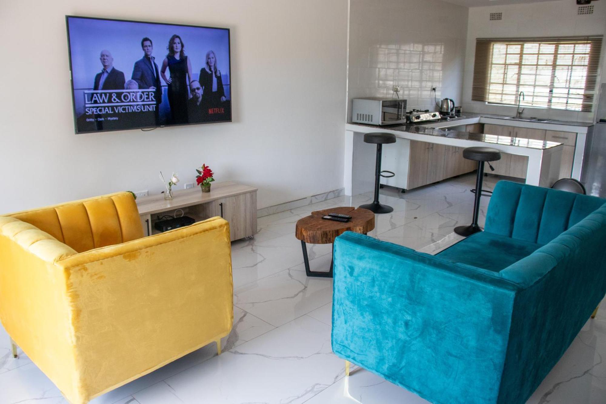 Lowin Suites-One-Bed Apartments Лусака Экстерьер фото